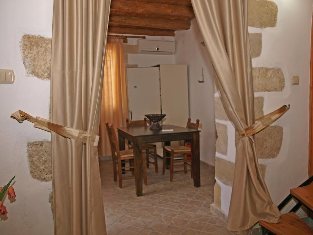 Vafes Traditional Stone Houses Δωμάτιο φωτογραφία